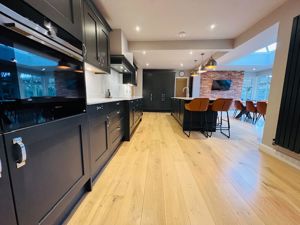 Photo 19- click for photo gallery